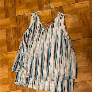 Sleeveless Patterned Blouse